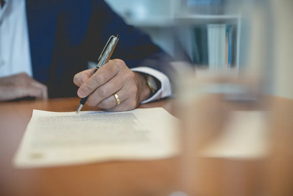 Samenwonen met of zonder samenlevingscontract of toch trouwen: wat past bij jouw situatie?
